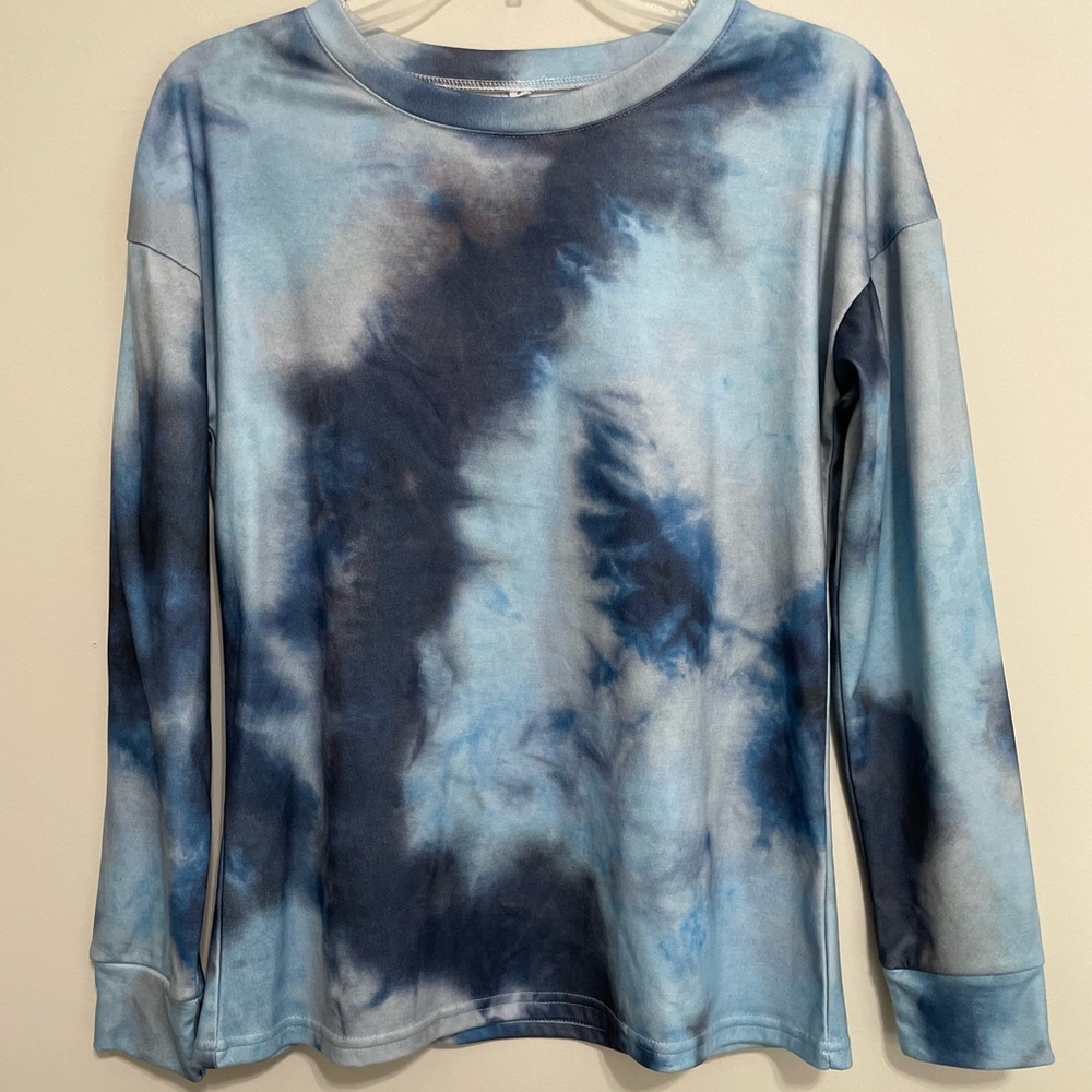 Blue Tie-Dye Long‎ Sleeve Shirt~ Size Small ~ Casual and Comfortable